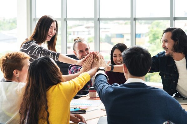 Văn hóa ứng xử và văn hóa giao tiếp